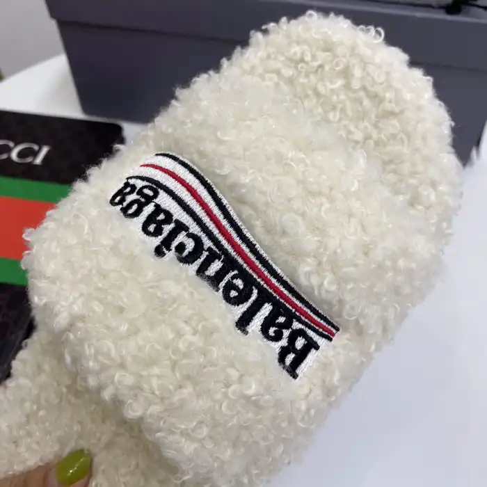 Rep BLCG SLIPPERS