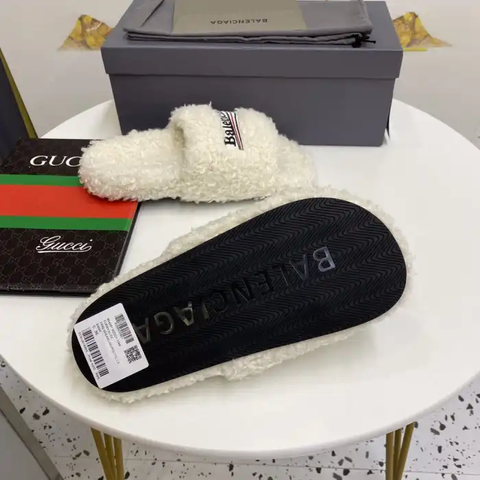 Rep BLCG SLIPPERS