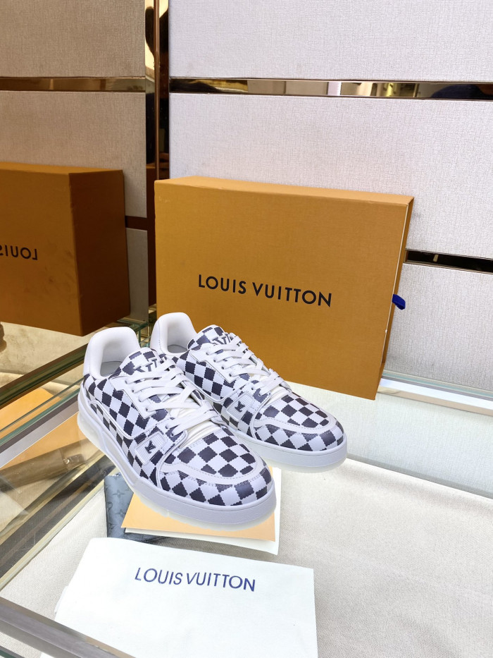 Onekick LV TRAINER SNEAKER LOW