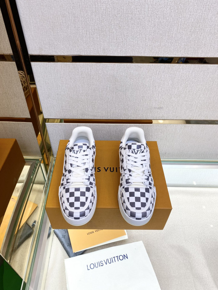 Onekick LV TRAINER SNEAKER LOW