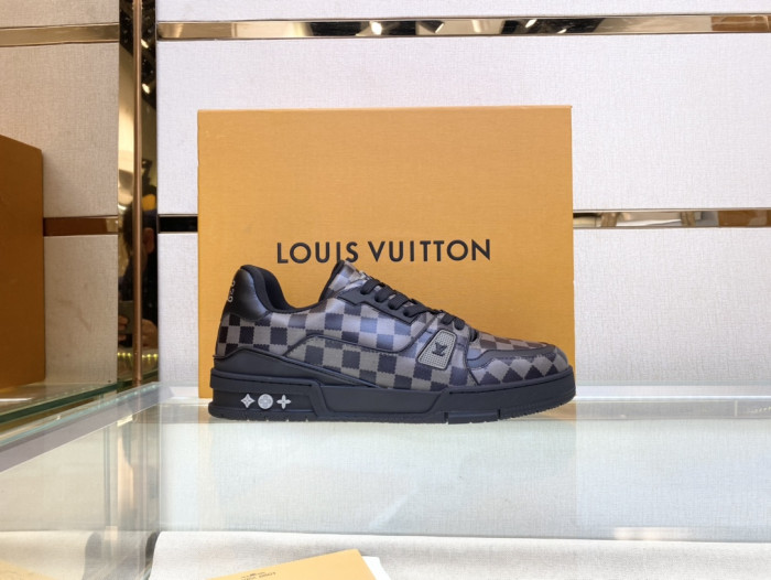 Onekick LV TRAINER SNEAKER LOW