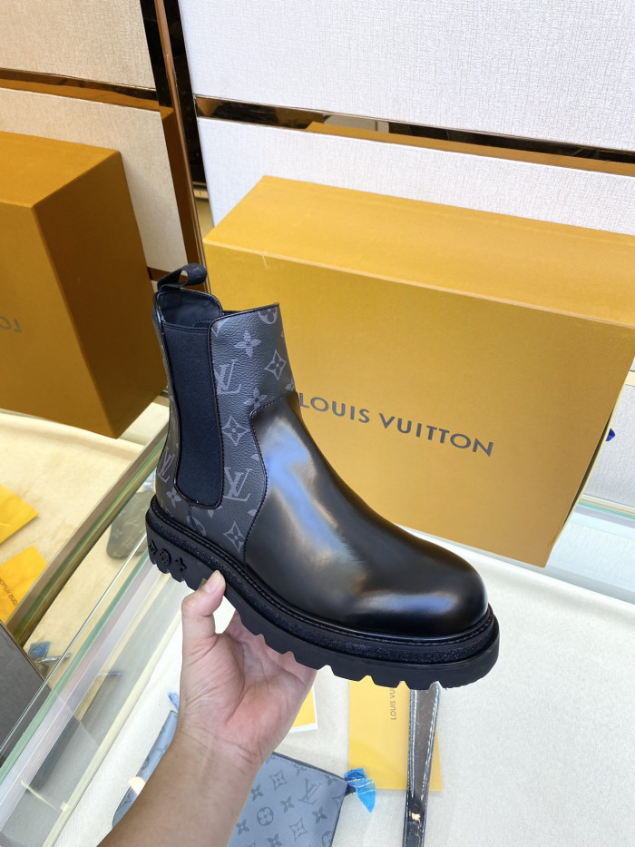 LOUS VUITON BOOTS