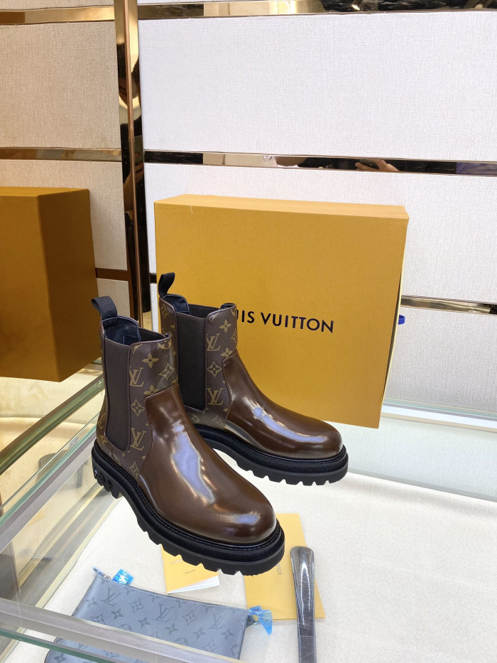 LOUS VUITON BOOTS