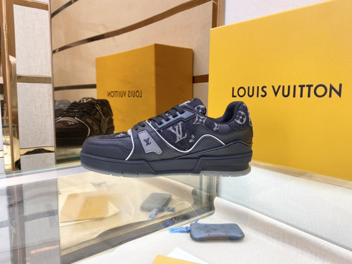 Loui Vuitto TRAINER SNEAKER