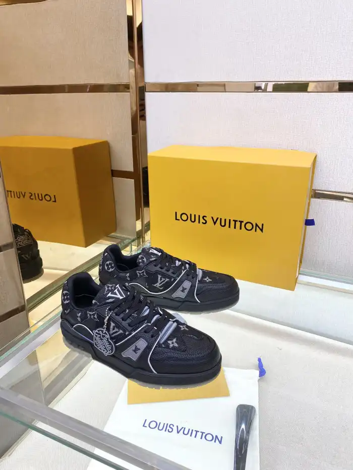 Loui Vuitto TRAINER SNEAKER