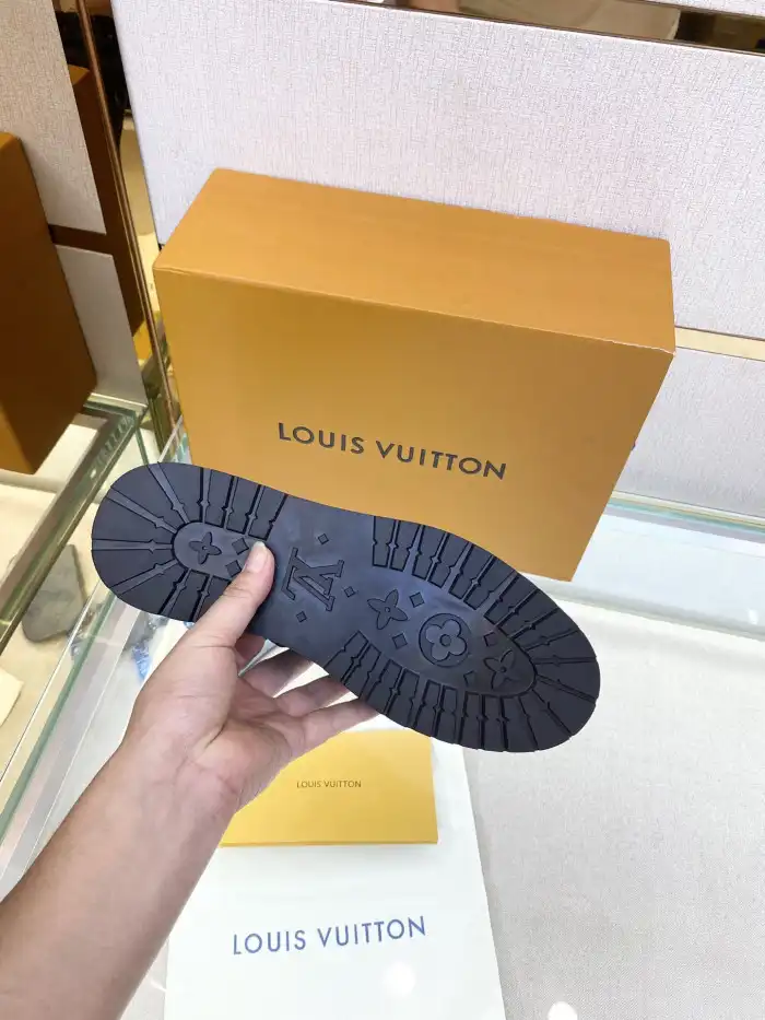 LOUS VUITON BOOTS