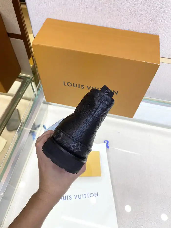 LOUS VUITON BOOTS