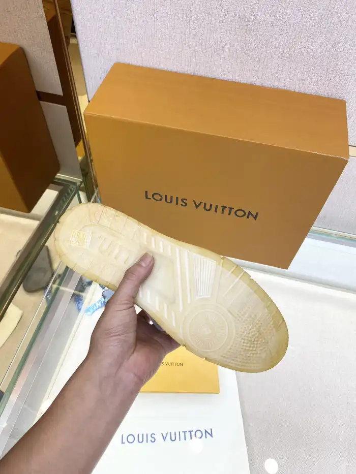 Rep Loui Vuitto TRAINER SNEAKER