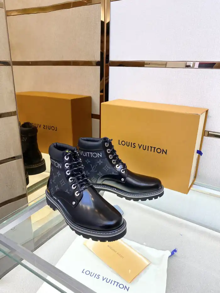 LOUS VUITON BOOTS