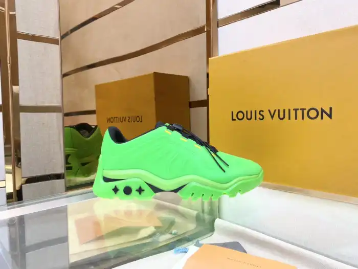 Loui Vuitto MILLENIUM SNEAKER