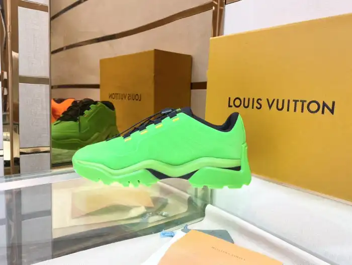 Loui Vuitto MILLENIUM SNEAKER