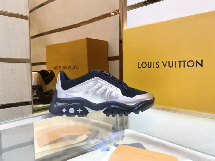 Loui Vuitto MILLENIUM SNEAKER