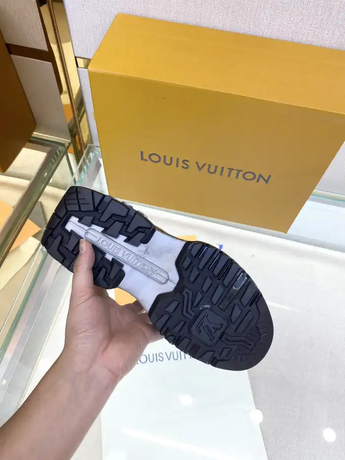 Loui Vuitto MILLENIUM SNEAKER