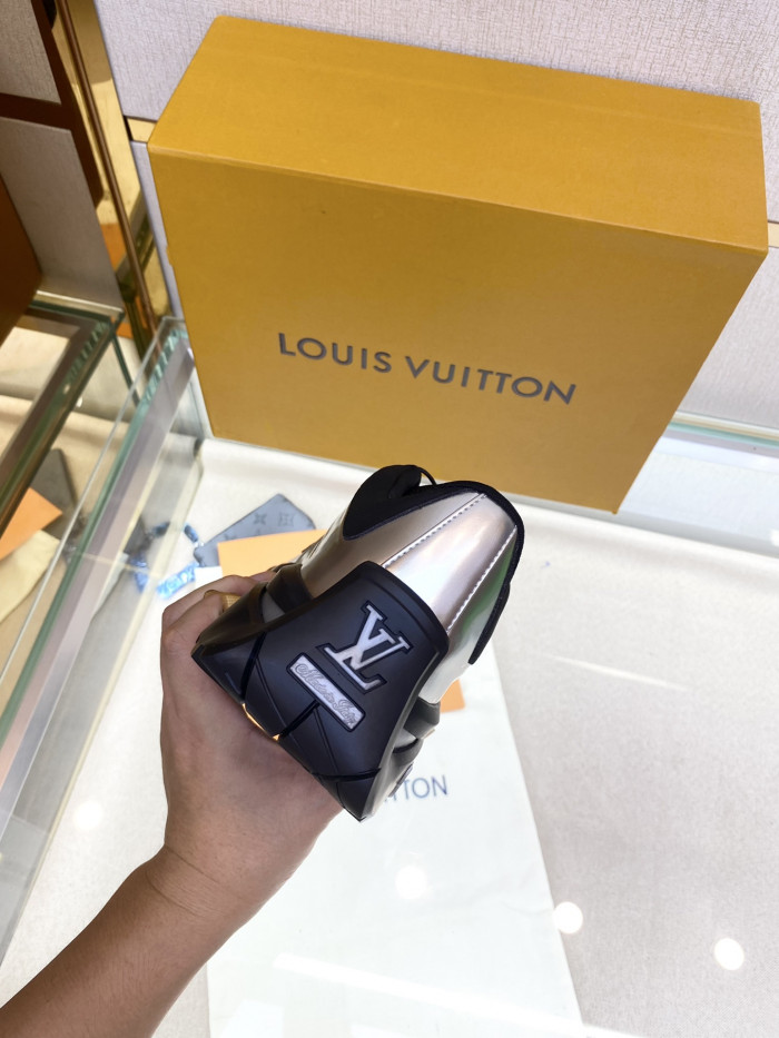 Loui Vuitto MILLENIUM SNEAKER