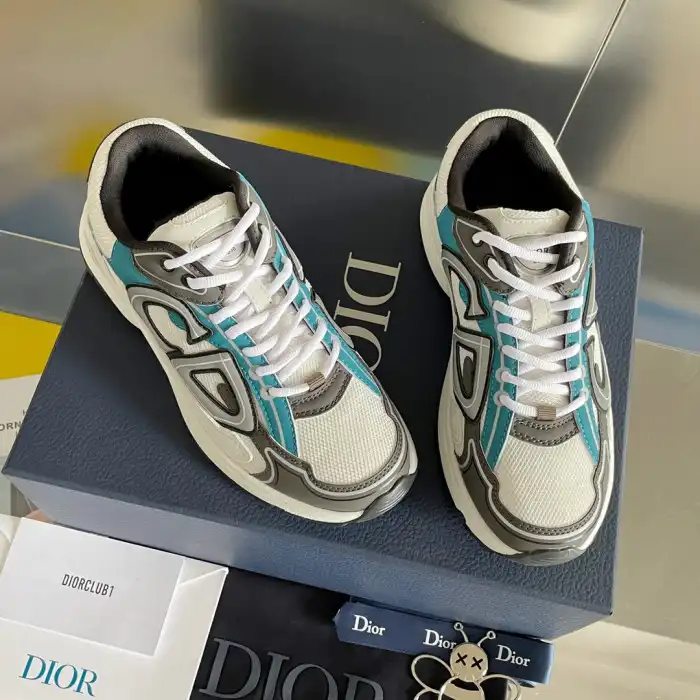 DR B30 Sneakers