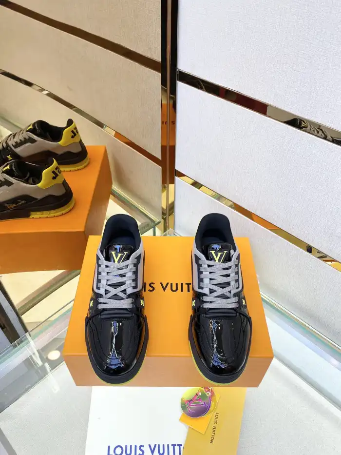 Loui Vuitto Low-Top SNEAKER