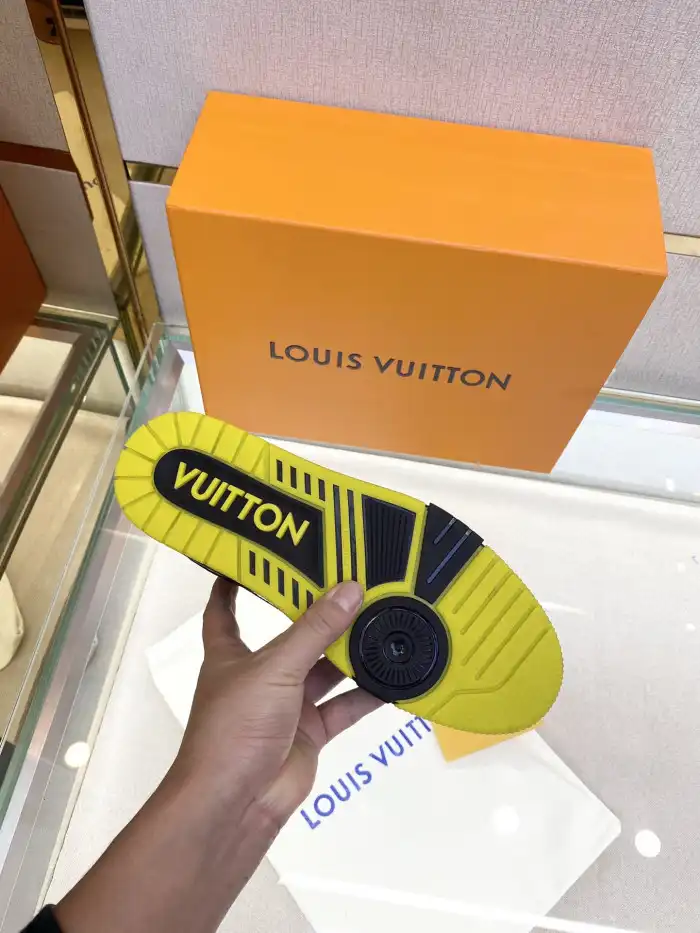 Rep Loui Vuitto Low-Top SNEAKER