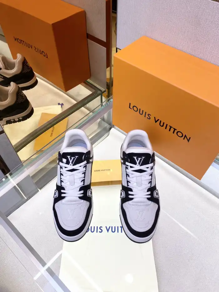 Loui Vuitto Low-Top SNEAKER