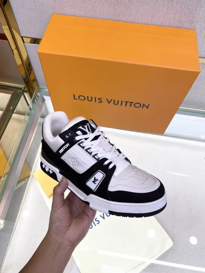 Cheap Loui Vuitto Low-Top SNEAKER