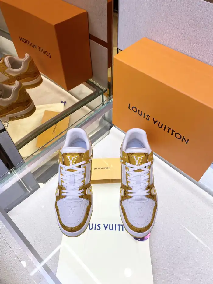 Cheap Loui Vuitto Low-Top SNEAKER