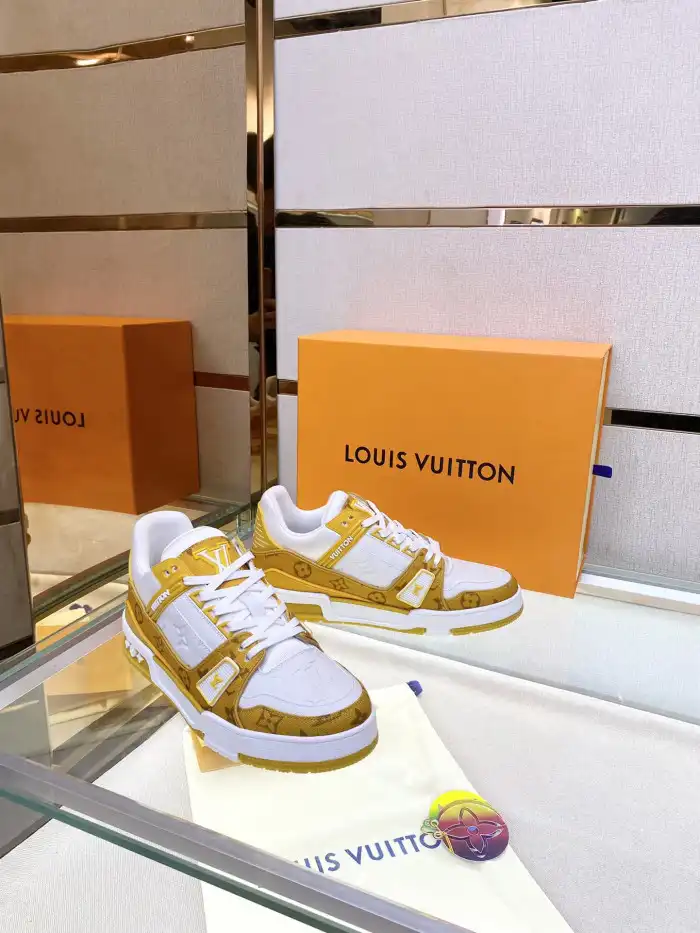 Cheap Loui Vuitto Low-Top SNEAKER