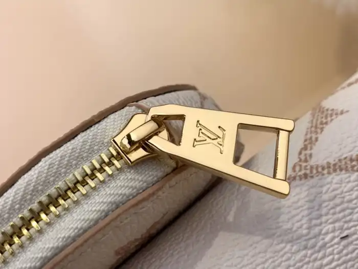 LV bag OnTheGo mini Sjh