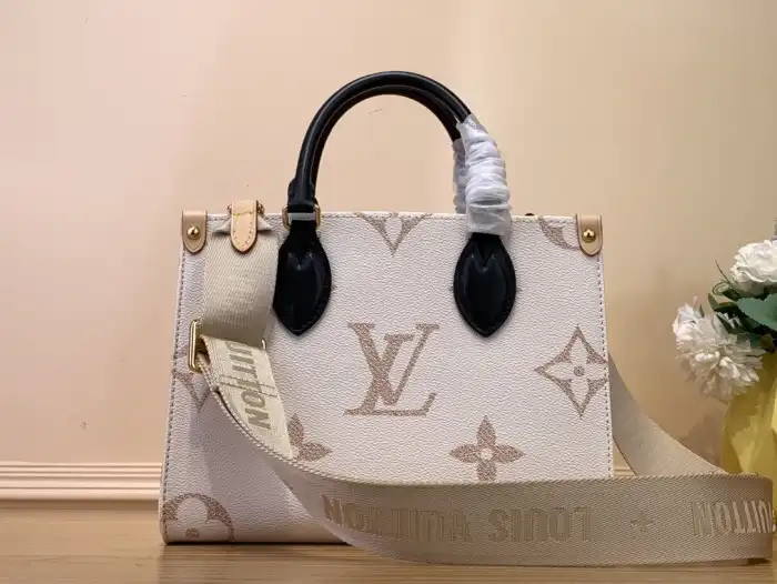 LV bag OnTheGo mini Sjh