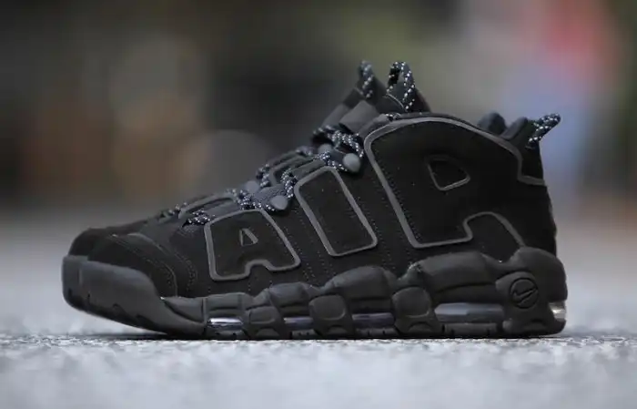 Onekick Nike Air More Uptempo Triple Black Reflective 414962-004