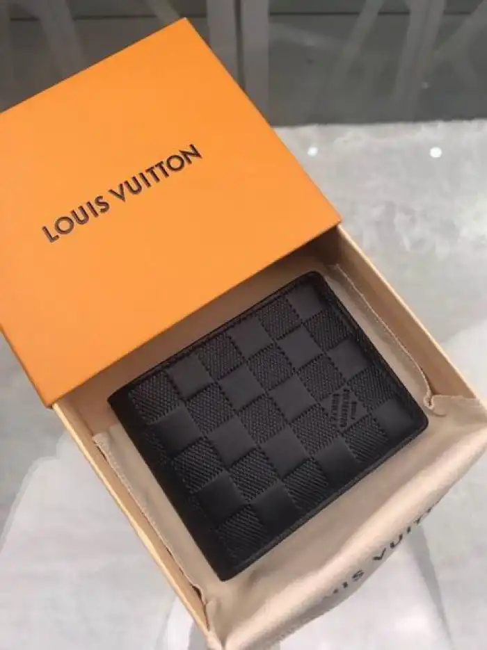 LOUI VUITTO WALLET N63263 11.5*9