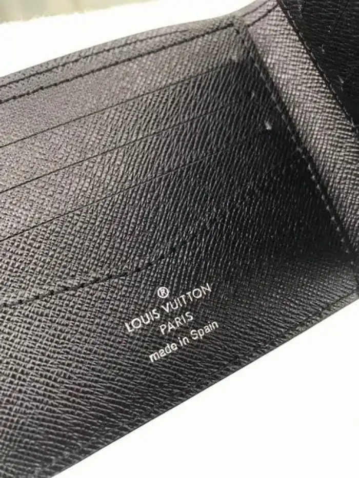 LOUI VUITTO WALLET M60332 11.5*9