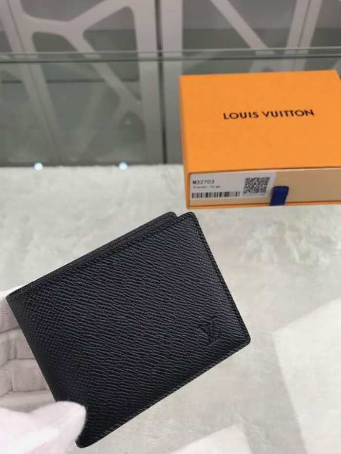 Onekick LOUI VUITTO WALLET M32703 11.5*9