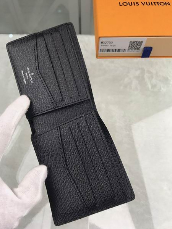 Onekick LOUI VUITTO WALLET M32703 11.5*9