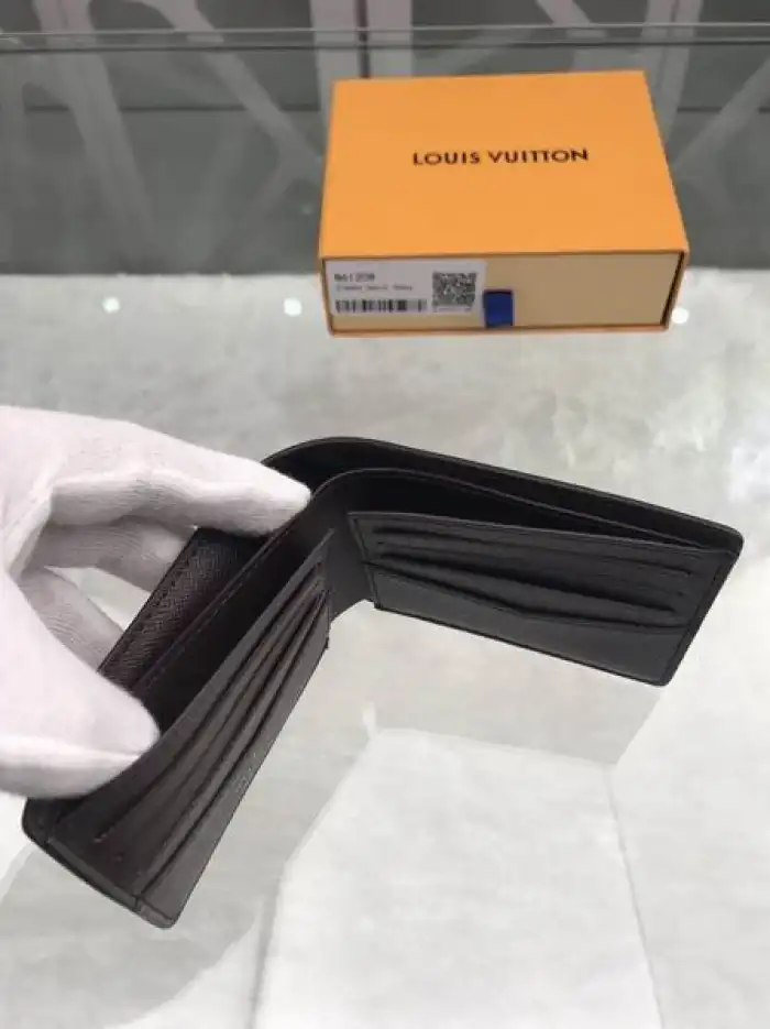 LOUI VUITTO WALLET N61208 11.5*8