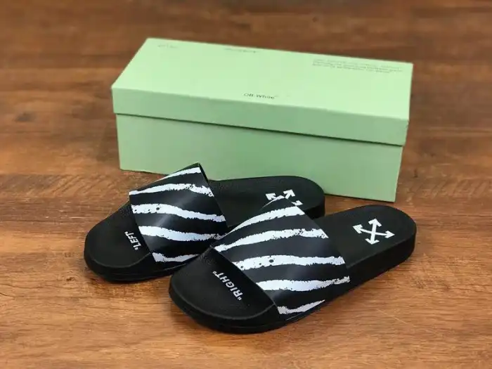 OFF-WHITE SLIPPERS