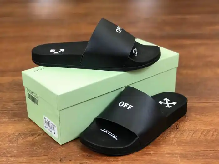 OFF-WHITE SLIPPERS