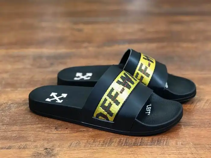 OFF-WHITE SLIPPERS