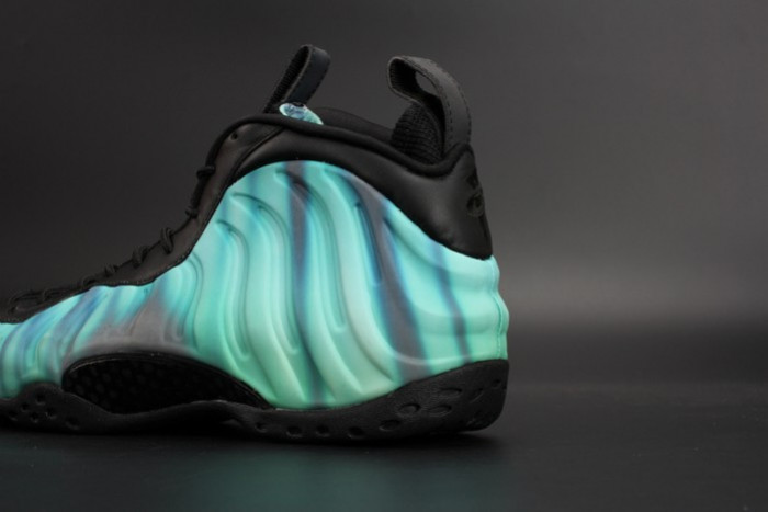 Nike Air Foamposite One Northern Lights Black Green mens 840559-001