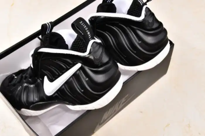 Rep AIR FOAMPOSITE PRO DR. DOOM (2016) 624041-006