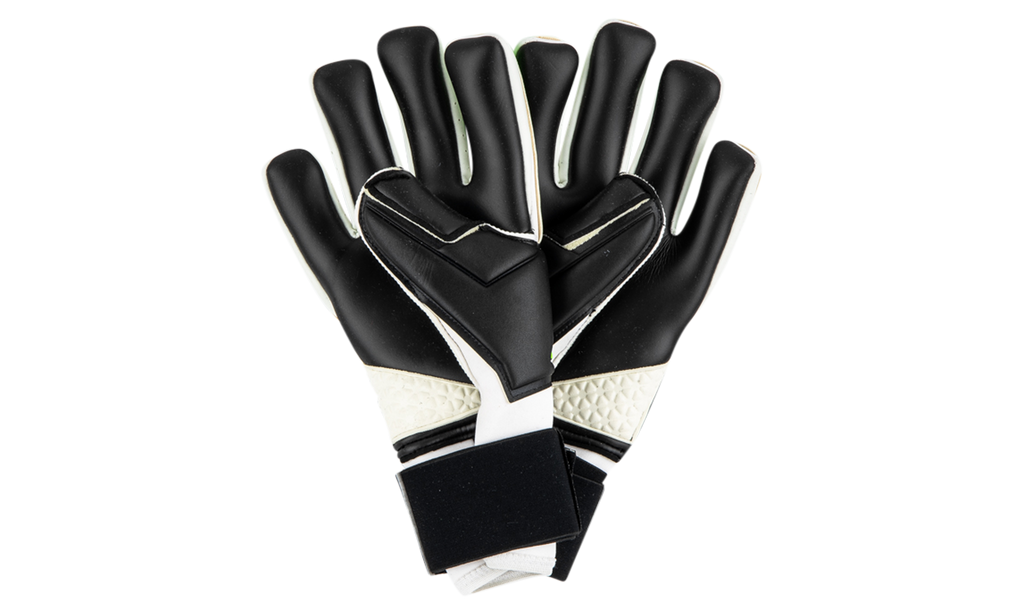 Affordable Palace Juventus Goalkeeper Gloves