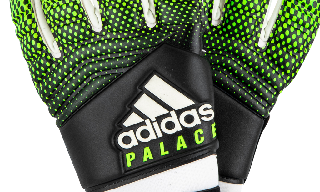 Palace Juventus Goalkeeper Gloves