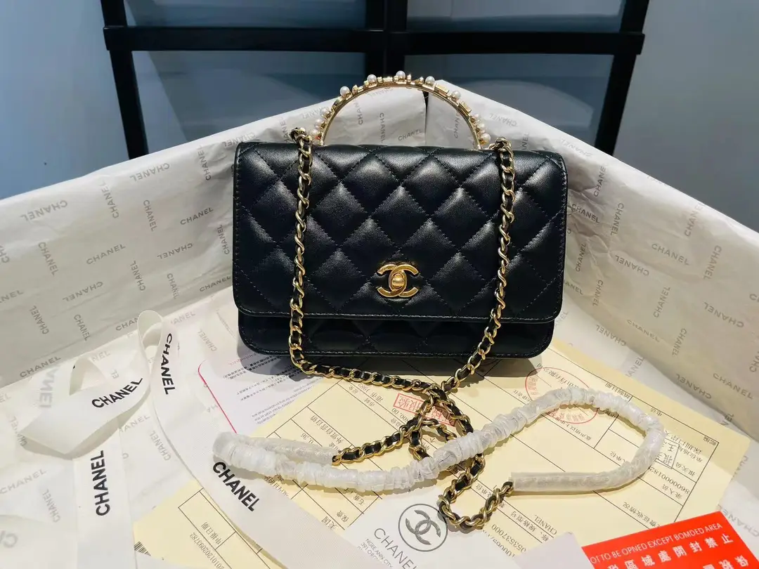 Affordable CHANEN 23B New Pearl Handle 