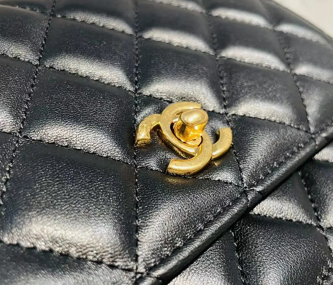 Affordable CHANEN 23B New Pearl Handle 