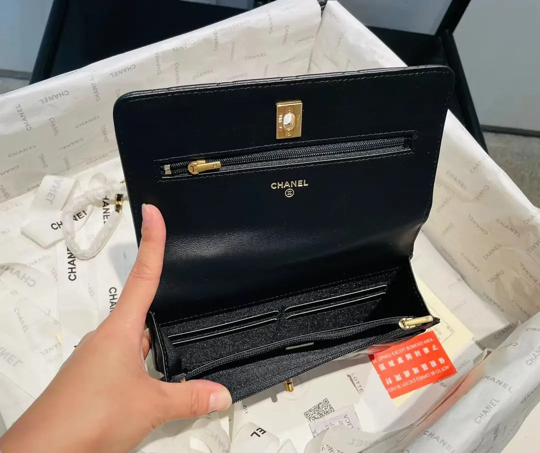 Affordable CHANEN 23B New Pearl Handle 