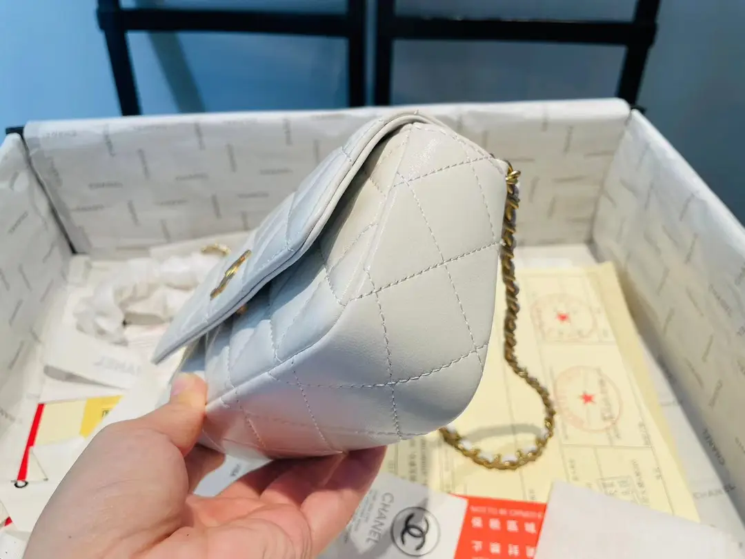 Reps Chanel 23b Metal Wristband with Glossy Sheep Skin Vintage Handle Bag.