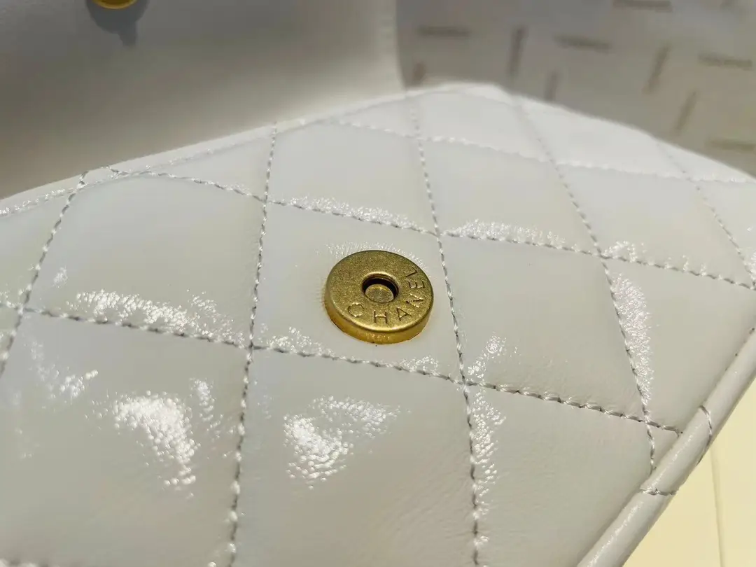 Reps Chanel 23b Metal Wristband with Glossy Sheep Skin Vintage Handle Bag.