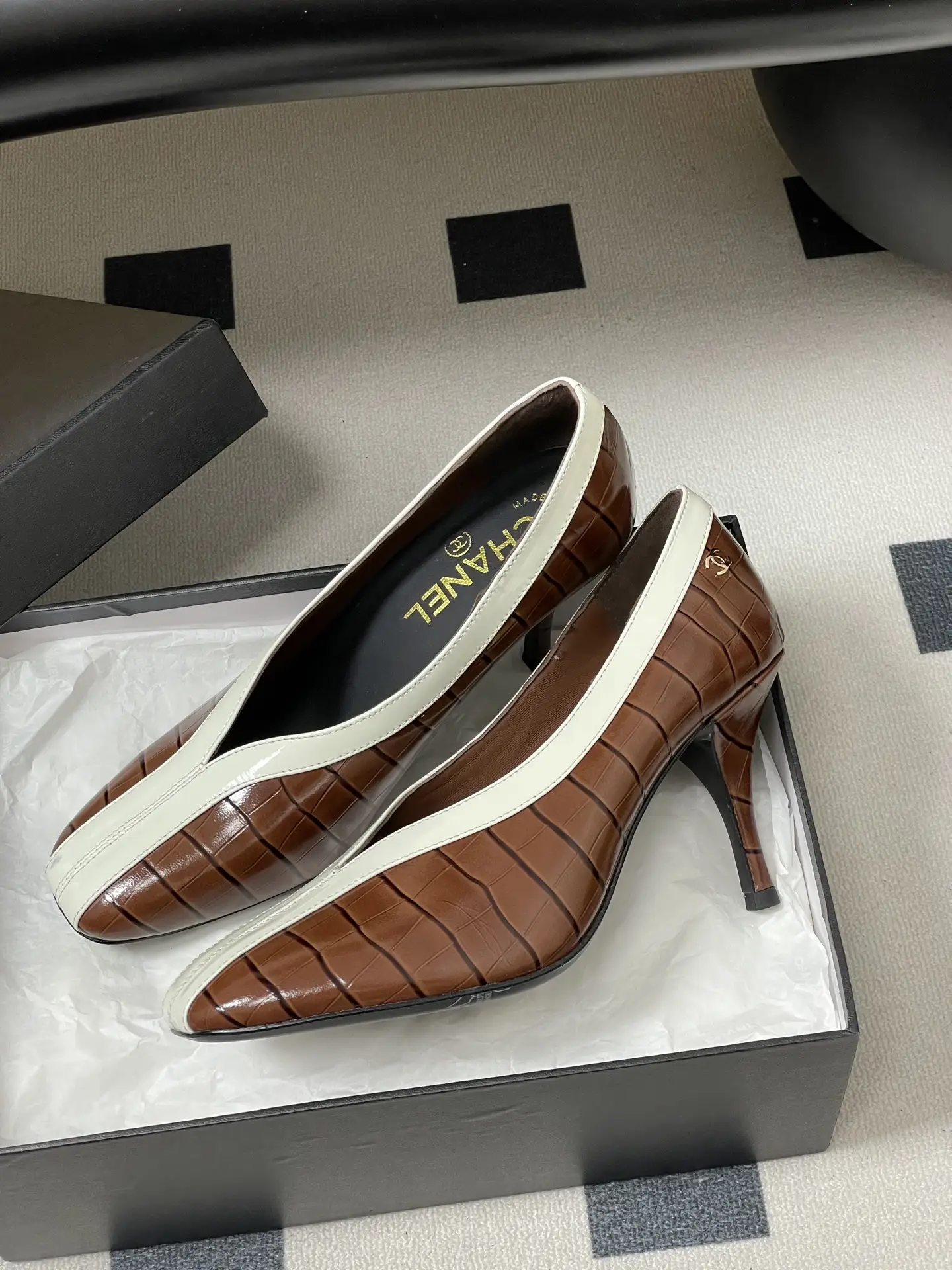 Chanel Crocodile-Embossed Leather High Heels Brown White