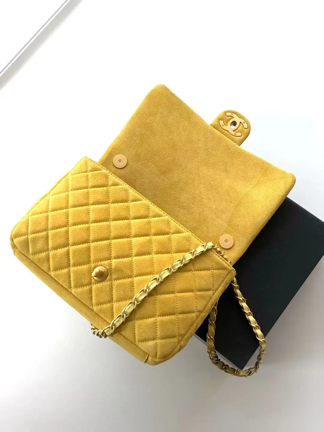 Chanel Flap Bag Suede AS5991 Yellow