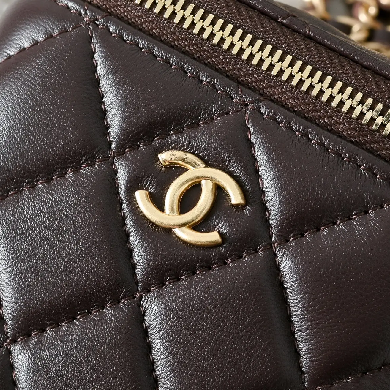 Reps Dark Brown Quilted Lambskin Top Mini Vanity Case With Chain