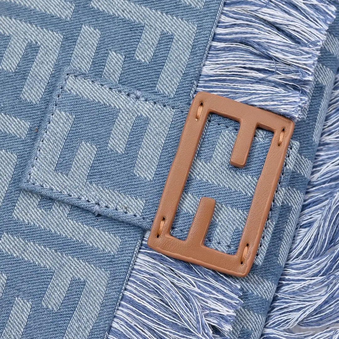 Fendi Mamma Baguette 2025
