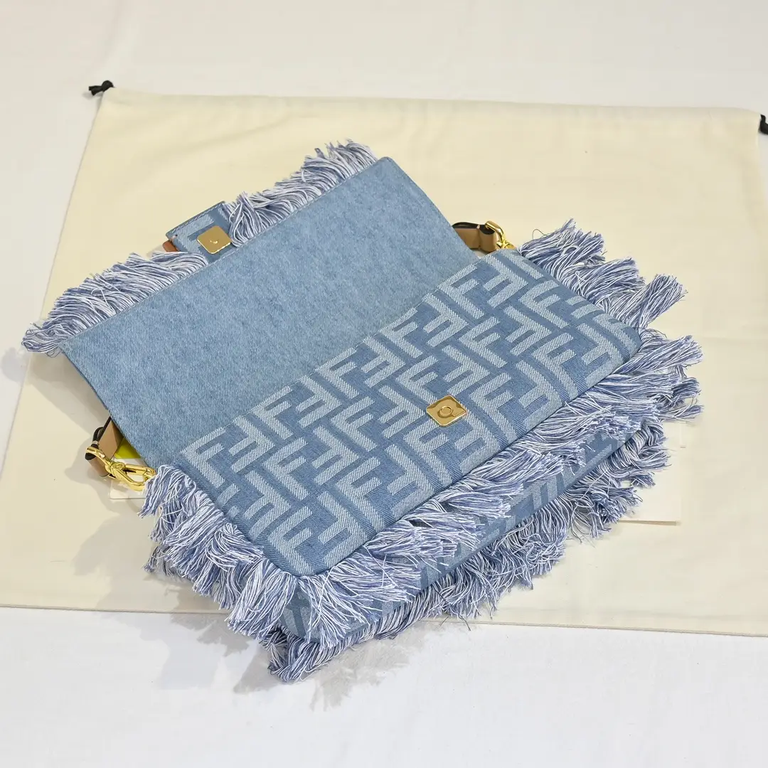 Fendi Mamma Baguette 2025